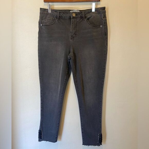 Wit & Wisdom NWOT ankle skinny, hi- rise, raw hem black denim jeans 10 - Picture 1 of 11